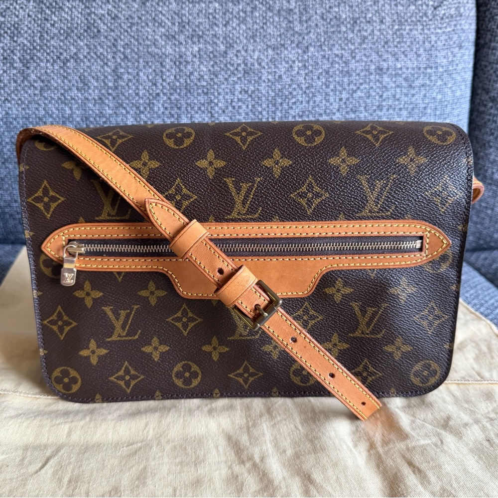 Authentic Vintage Louis Vuitton Saint Germain Crossbody Bag (1996)
